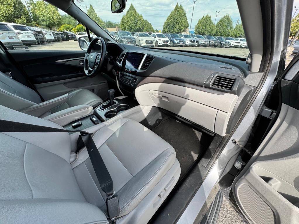 used 2017 Honda Pilot car