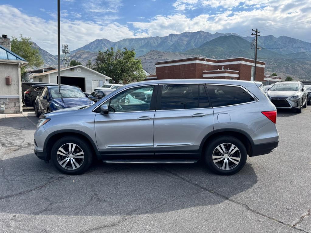 used 2017 Honda Pilot car