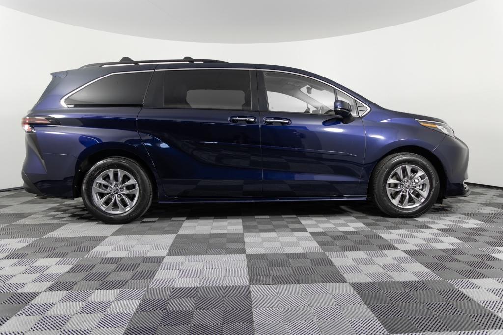 used 2023 Toyota Sienna car, priced at $44,495