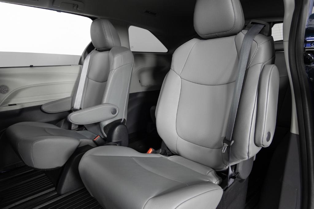 used 2023 Toyota Sienna car, priced at $44,495