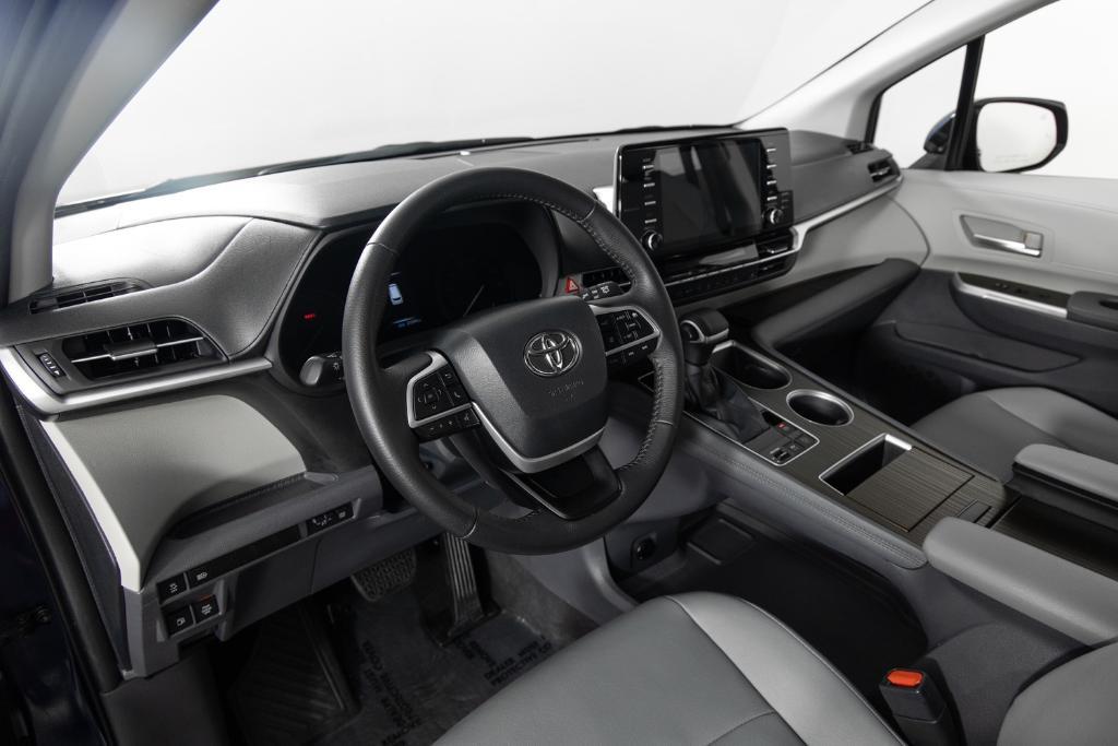 used 2023 Toyota Sienna car, priced at $44,495