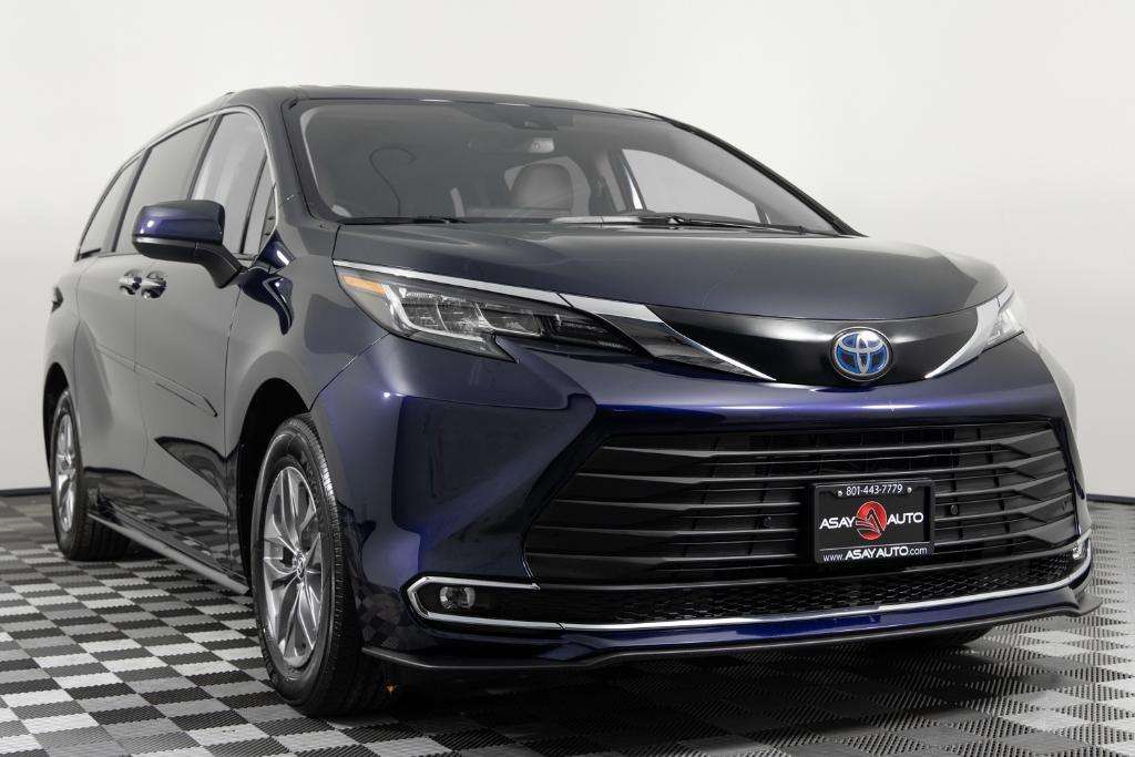used 2023 Toyota Sienna car, priced at $44,495