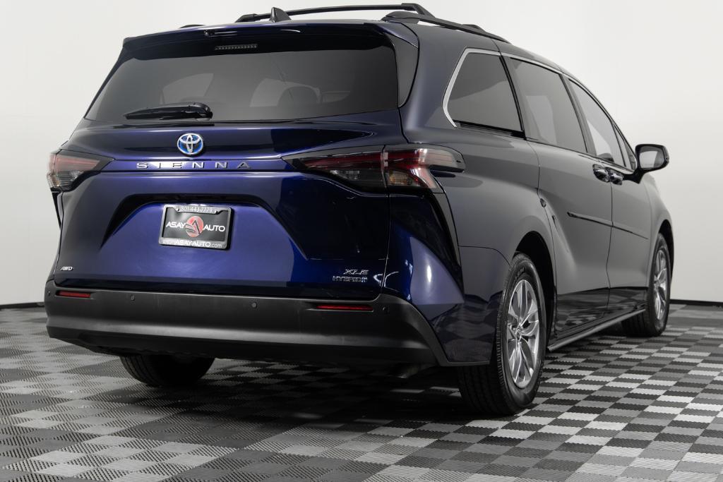 used 2023 Toyota Sienna car, priced at $44,495