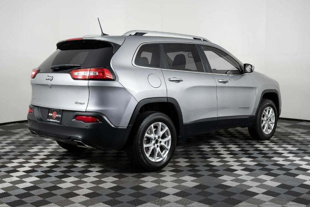 used 2018 Jeep Cherokee car