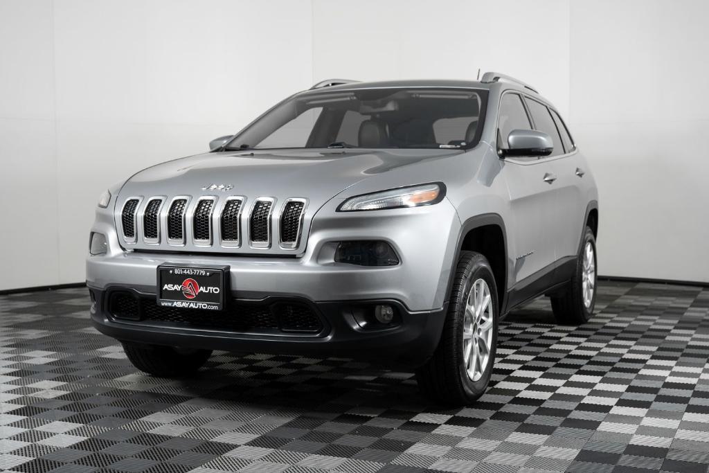 used 2018 Jeep Cherokee car