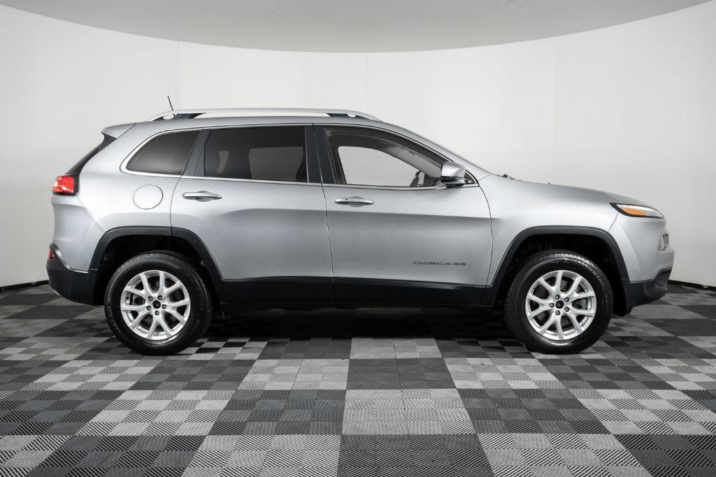used 2018 Jeep Cherokee car