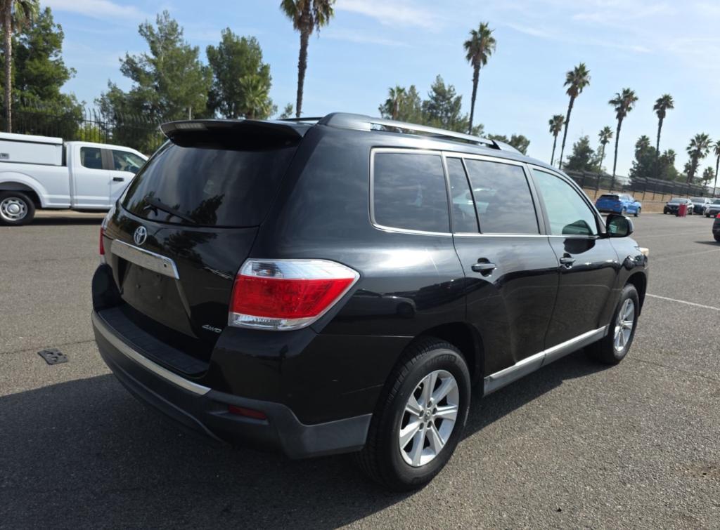 used 2013 Toyota Highlander car, priced at $16,995