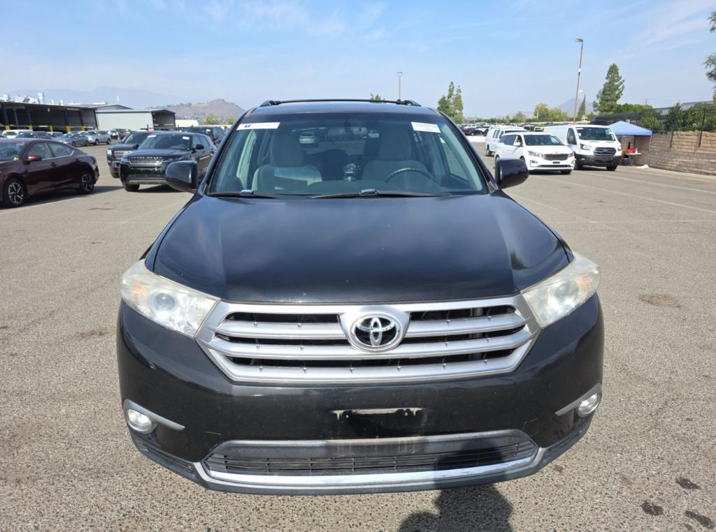 used 2013 Toyota Highlander car, priced at $16,995