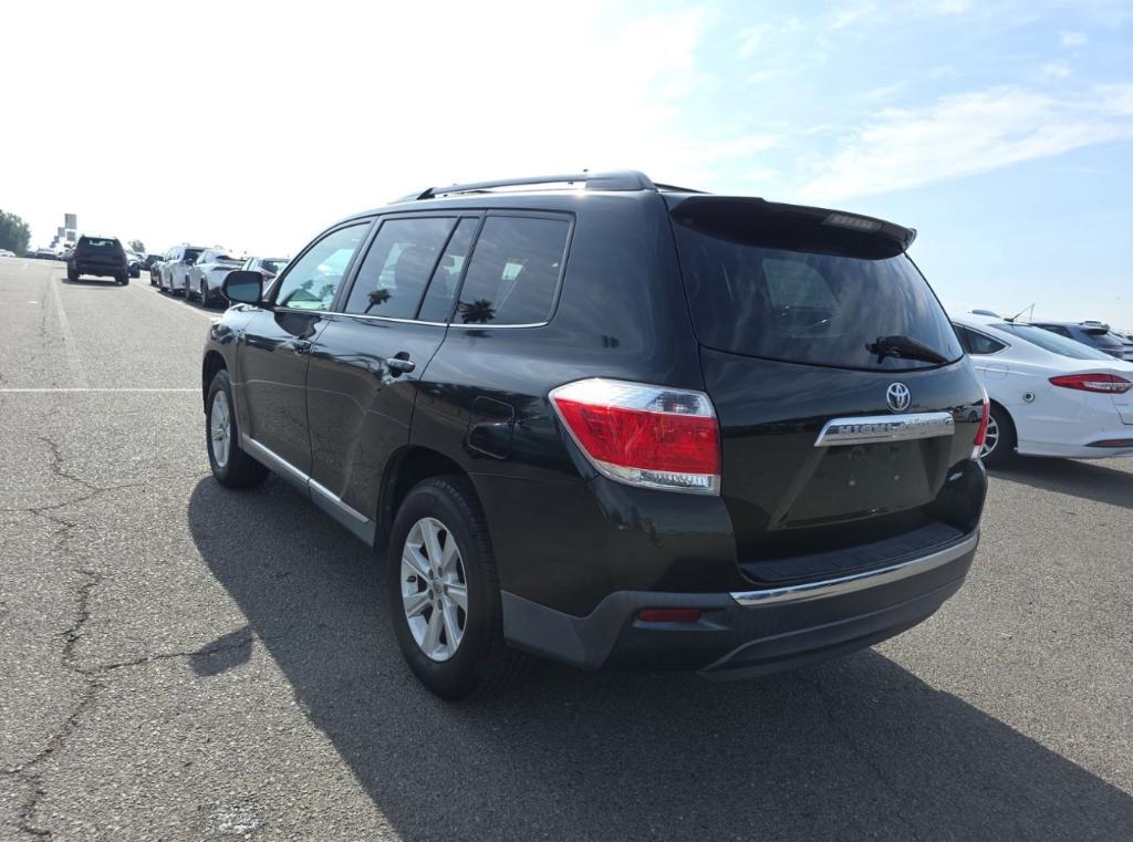 used 2013 Toyota Highlander car, priced at $16,995