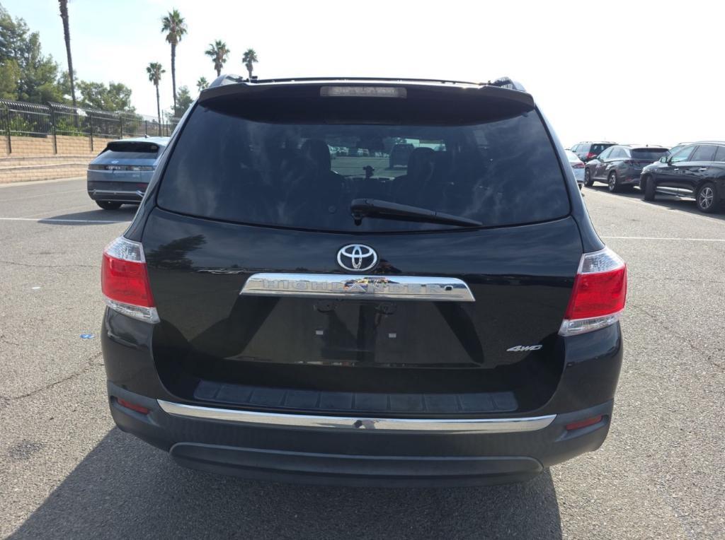 used 2013 Toyota Highlander car, priced at $16,995