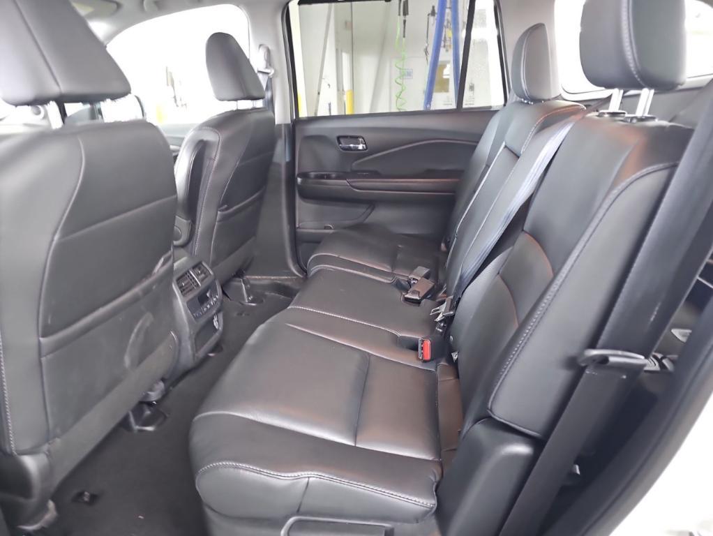 used 2022 Honda Pilot car, priced at $32,495