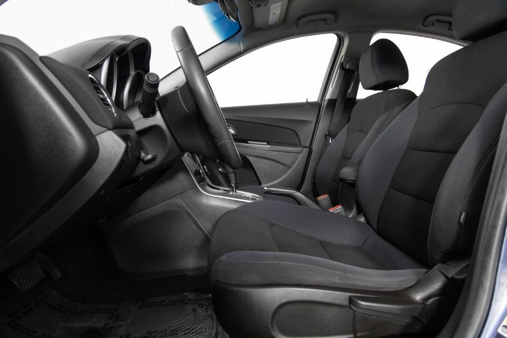 used 2014 Chevrolet Cruze car, priced at $5,495
