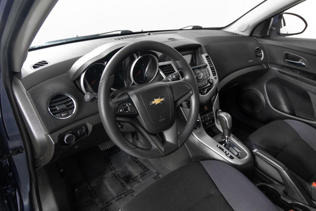 used 2014 Chevrolet Cruze car, priced at $5,495