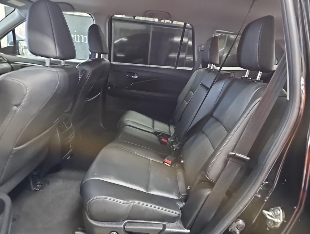 used 2021 Honda Pilot car, priced at $28,995