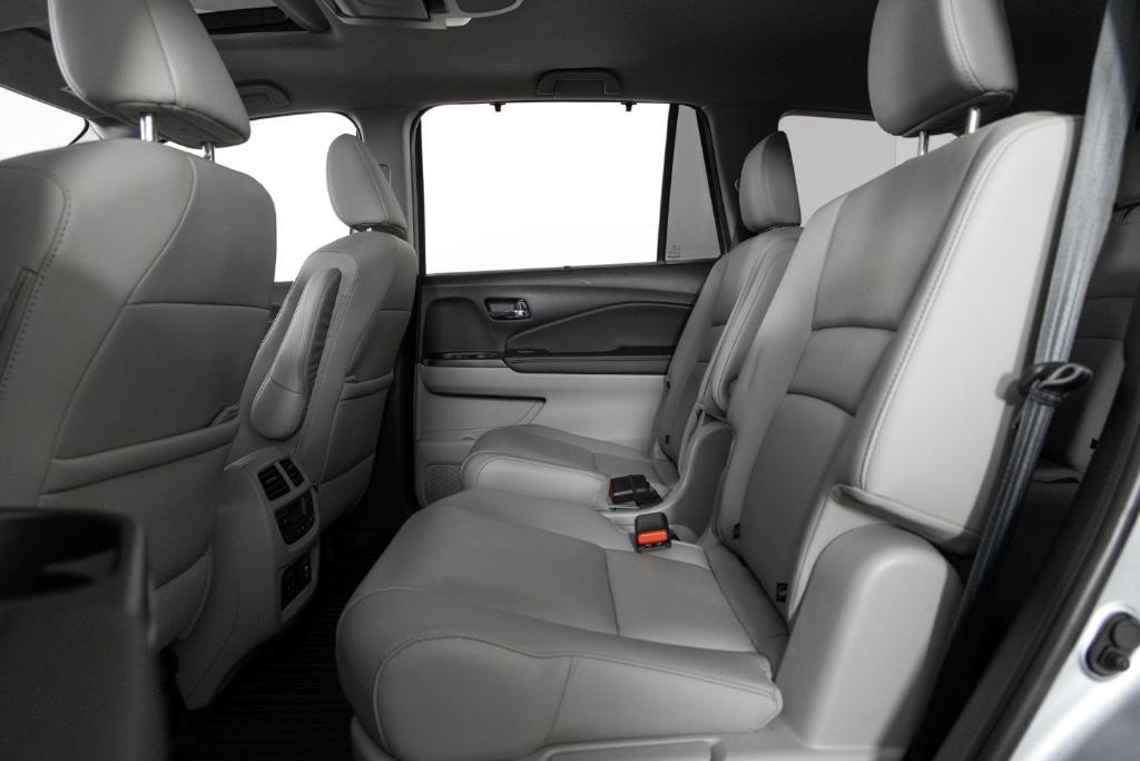 used 2022 Honda Pilot car, priced at $36,495