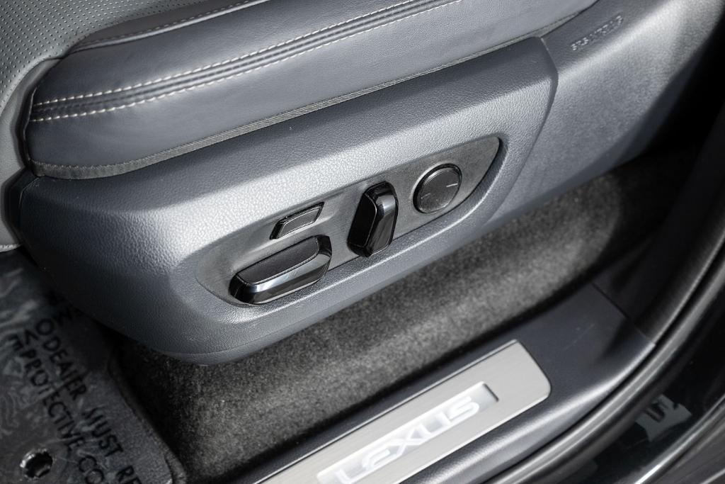 used 2024 Lexus GX 550 car, priced at $89,995