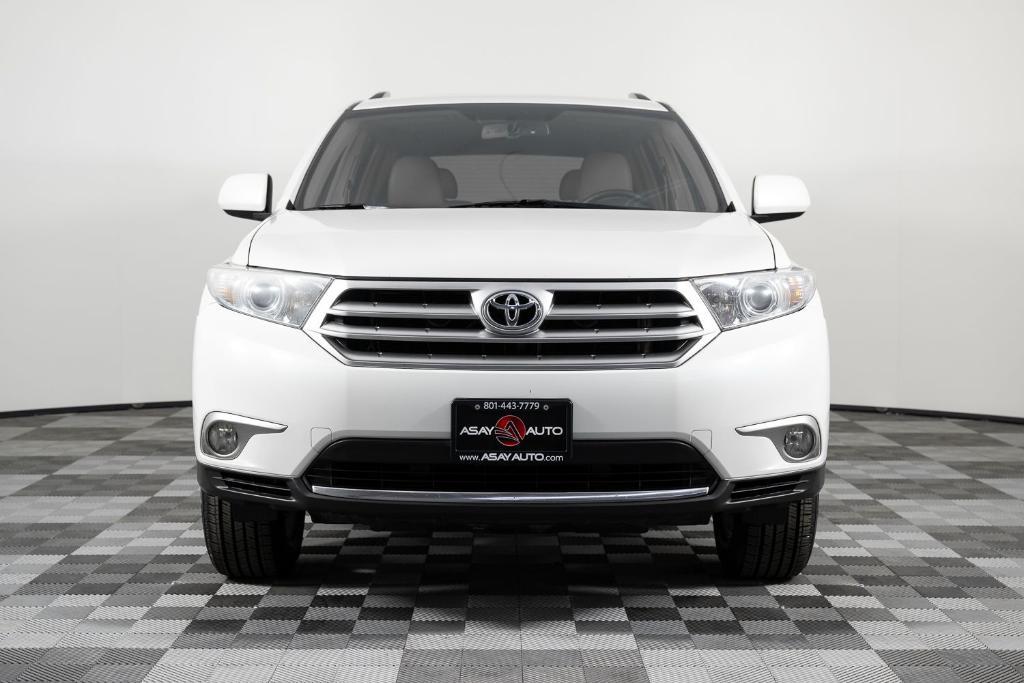 used 2013 Toyota Highlander car, priced at $13,495