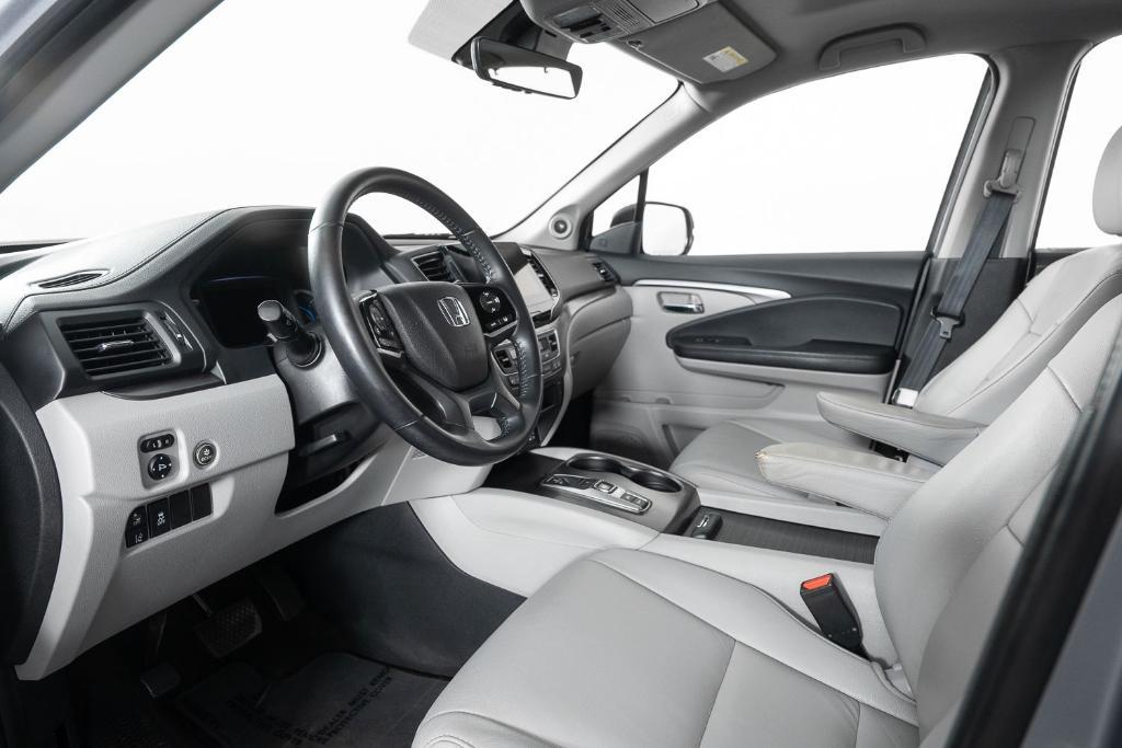 used 2022 Honda Pilot car, priced at $29,995