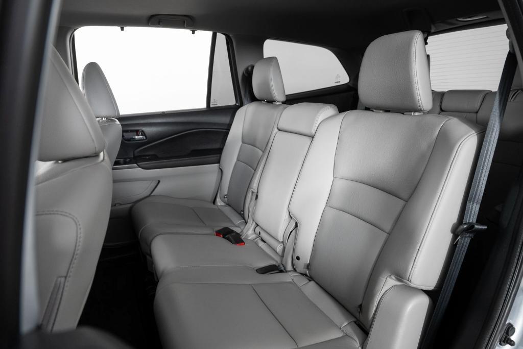used 2022 Honda Pilot car, priced at $29,995