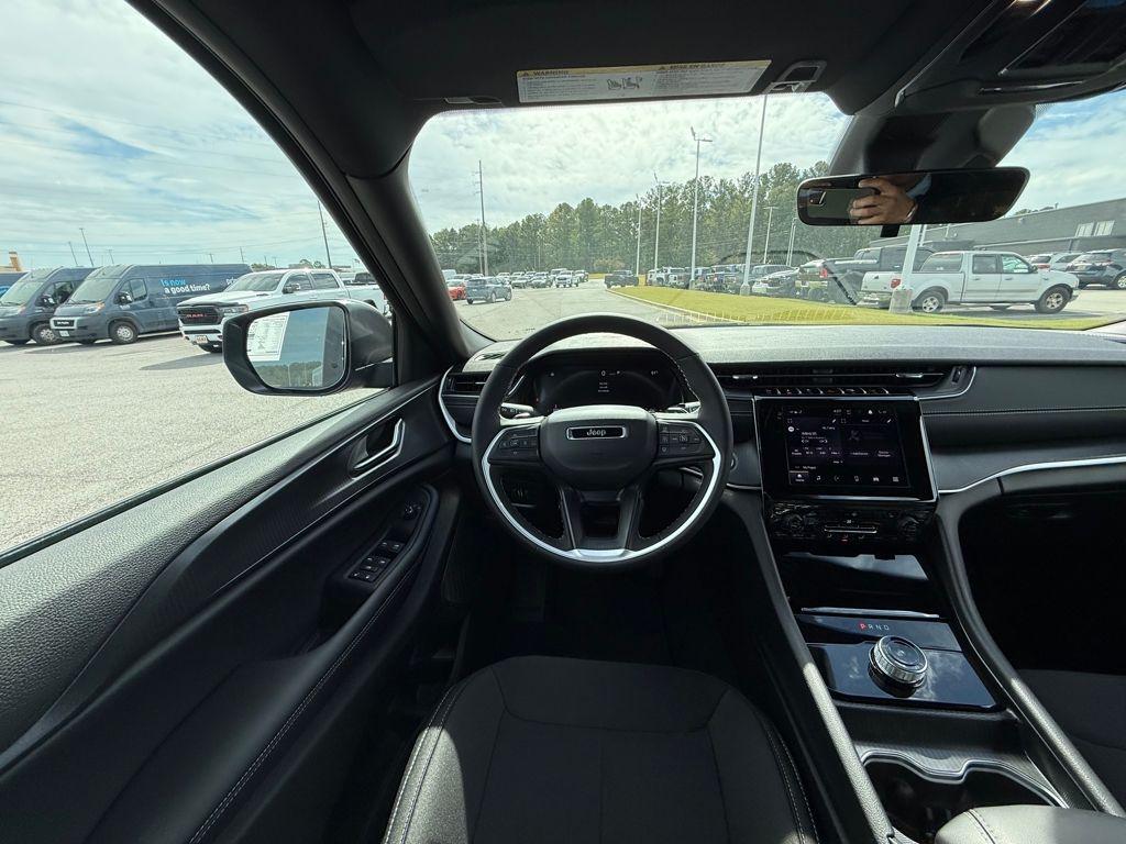 new 2025 Jeep Grand Cherokee L car, priced at $33,920