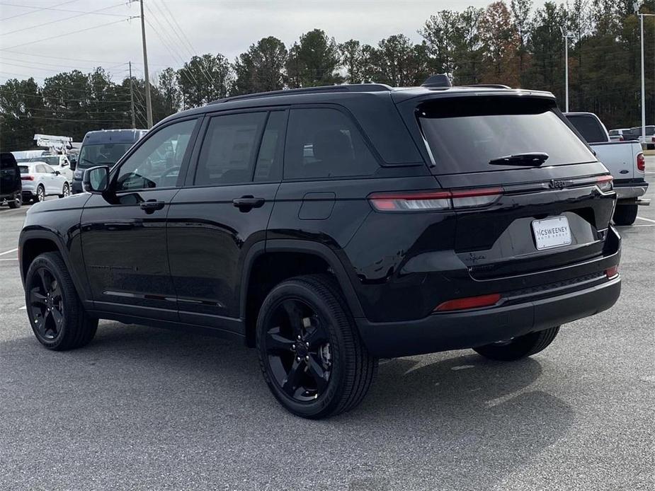 new 2025 Jeep Grand Cherokee car, priced at $38,425