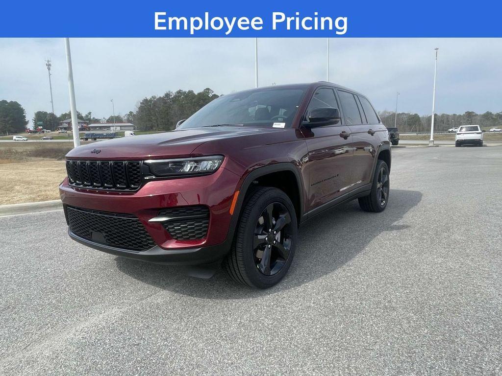 new 2025 Jeep Grand Cherokee car, priced at $36,425