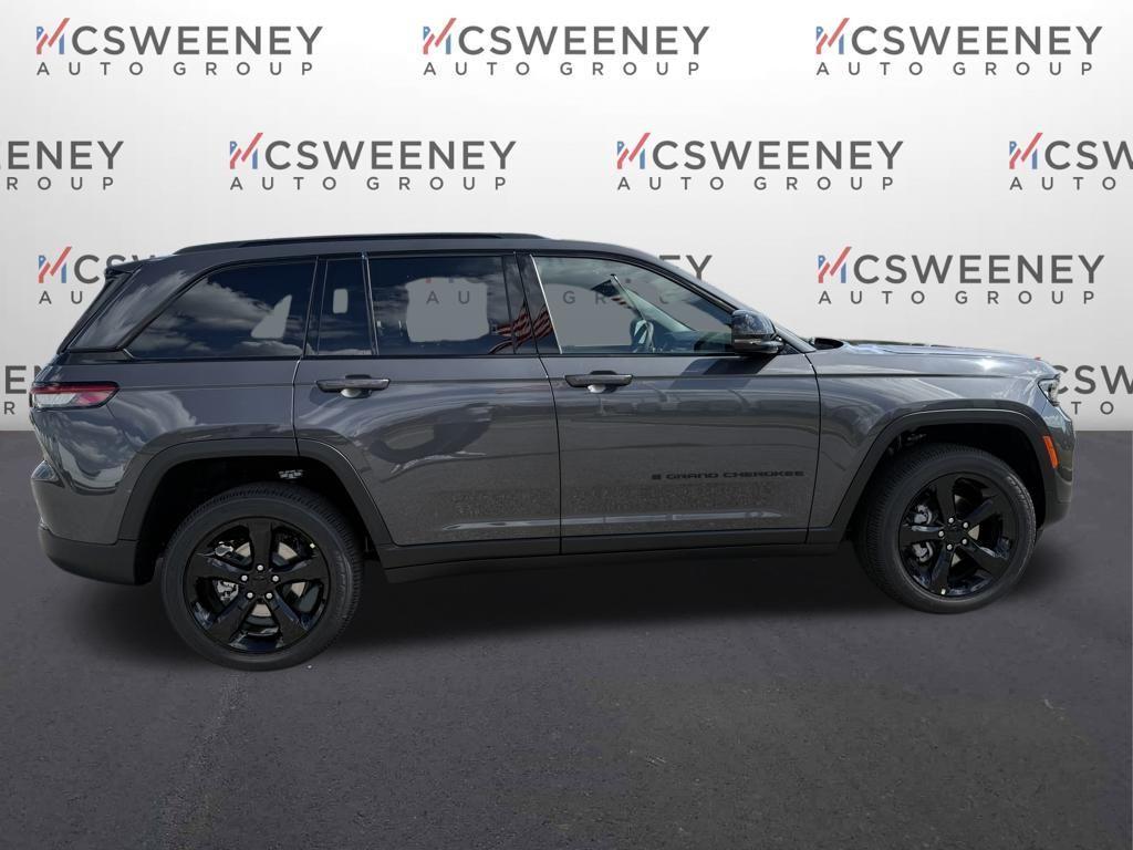 new 2025 Jeep Grand Cherokee car, priced at $34,125
