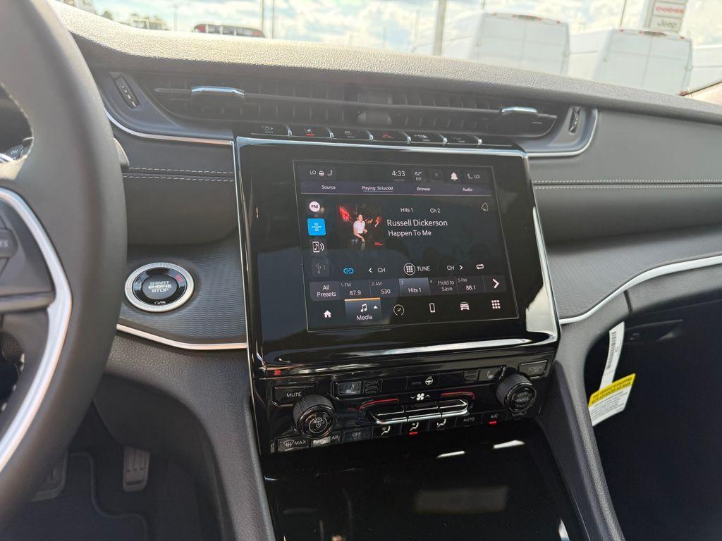 new 2025 Jeep Grand Cherokee car, priced at $34,125