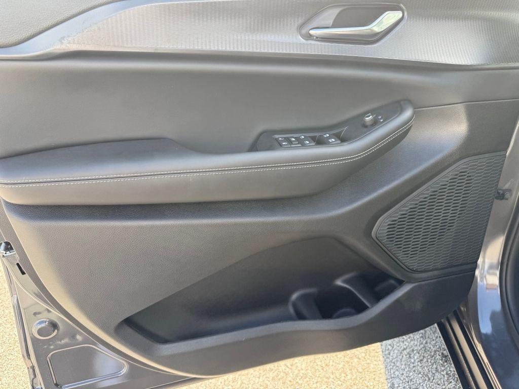 new 2025 Jeep Grand Cherokee car, priced at $34,125