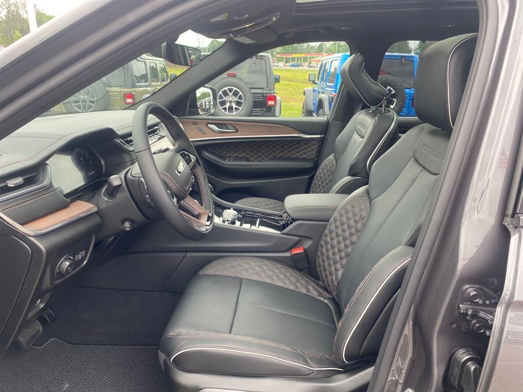 new 2025 Jeep Grand Cherokee L car, priced at $56,080