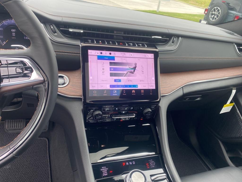 new 2025 Jeep Grand Cherokee L car, priced at $56,080