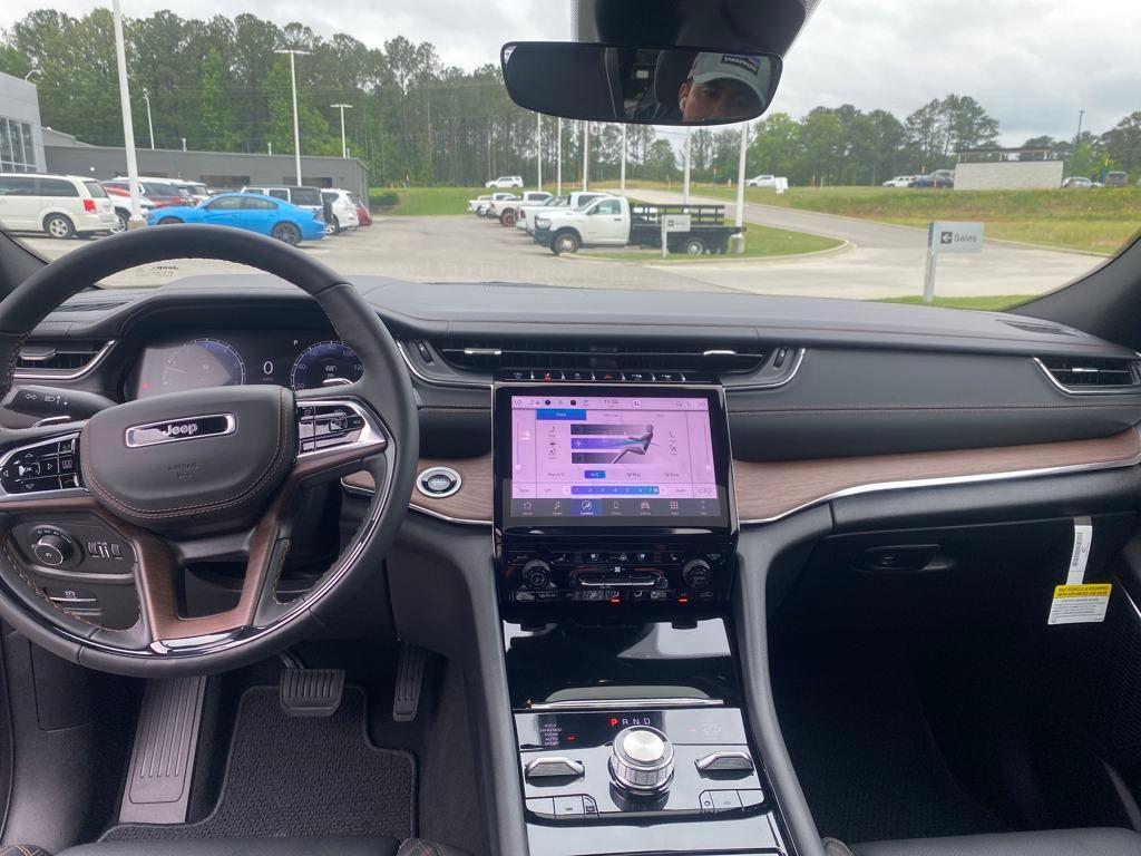 new 2025 Jeep Grand Cherokee L car, priced at $56,080