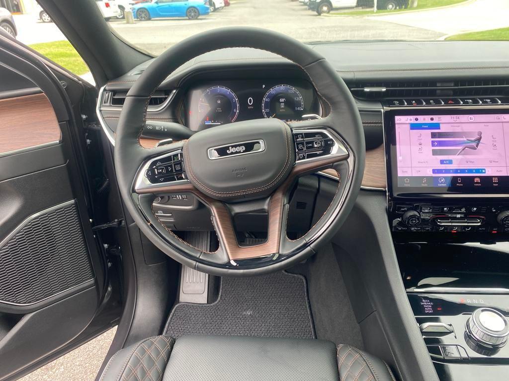new 2025 Jeep Grand Cherokee L car, priced at $56,080