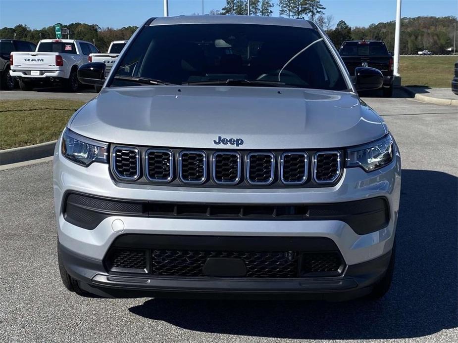 new 2024 Jeep Compass car, priced at $22,333