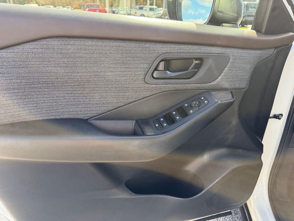 used 2023 Nissan Rogue car, priced at $21,452