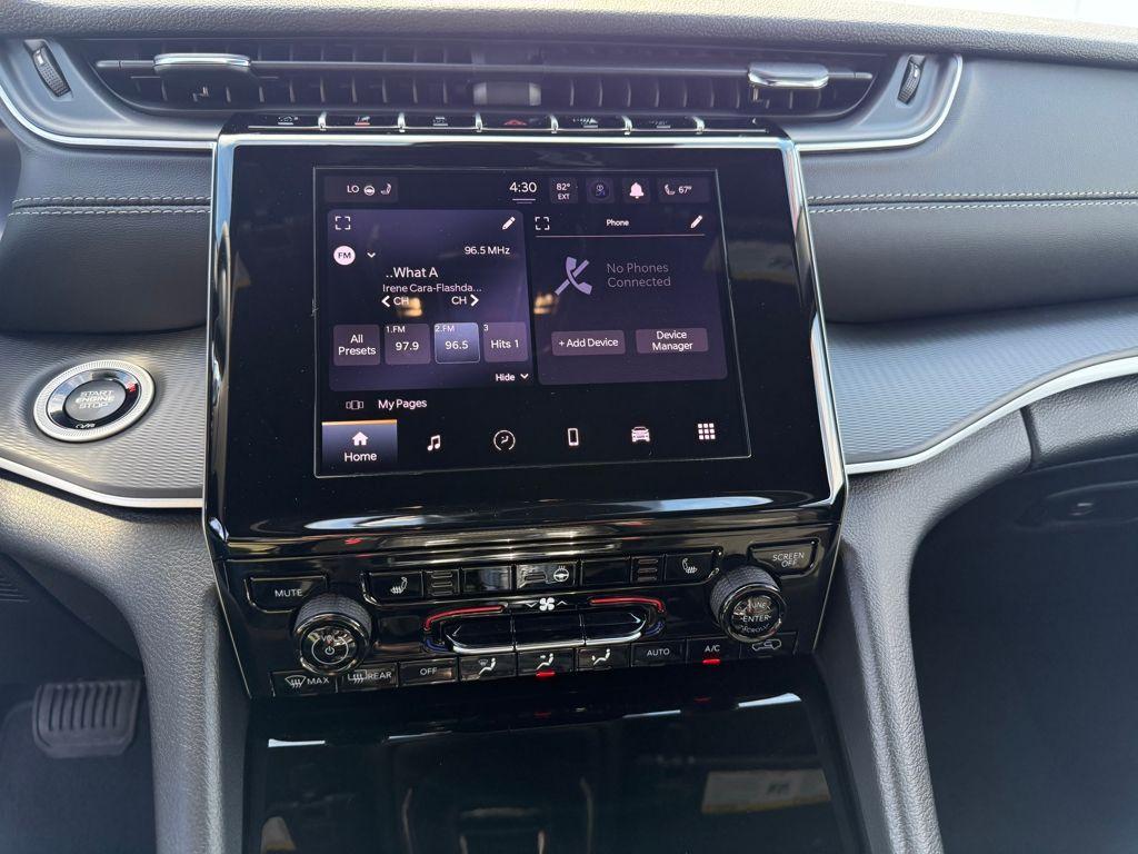 new 2025 Jeep Grand Cherokee car, priced at $34,625