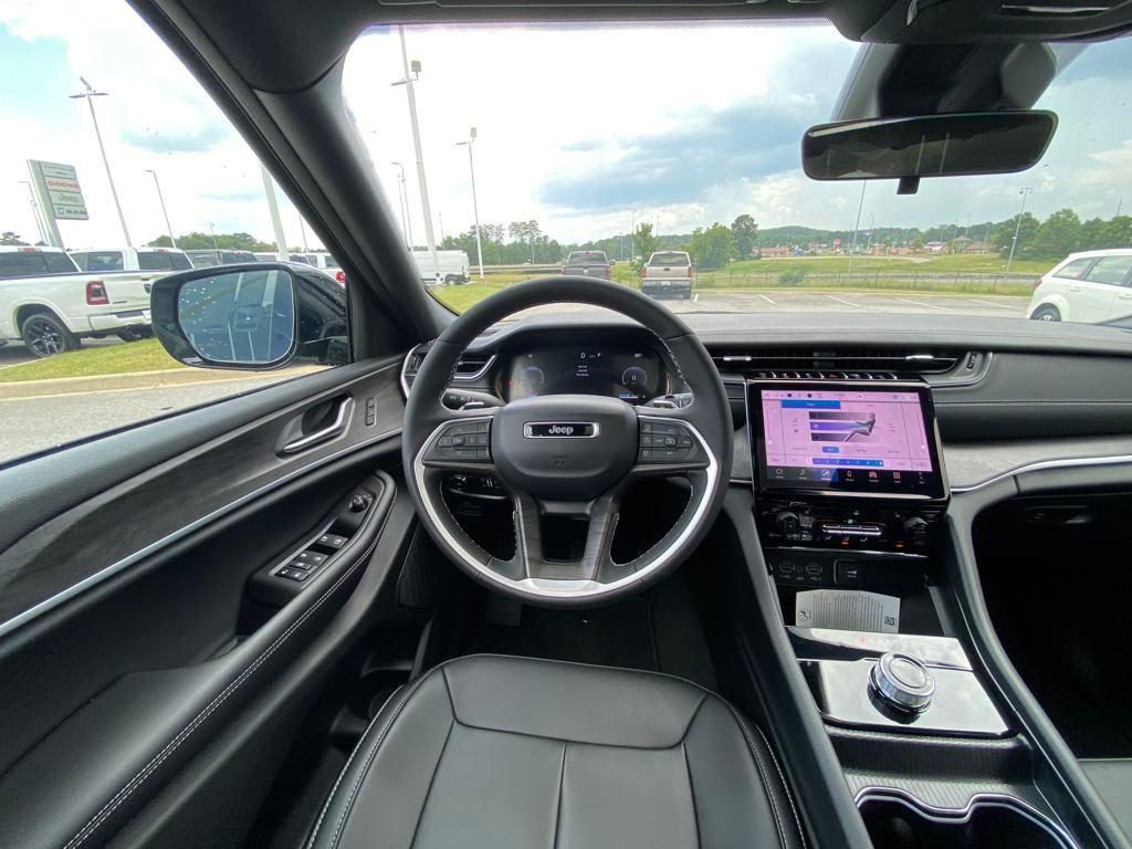 new 2025 Jeep Grand Cherokee L car, priced at $42,335