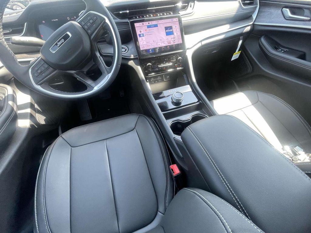 new 2025 Jeep Grand Cherokee L car, priced at $40,582
