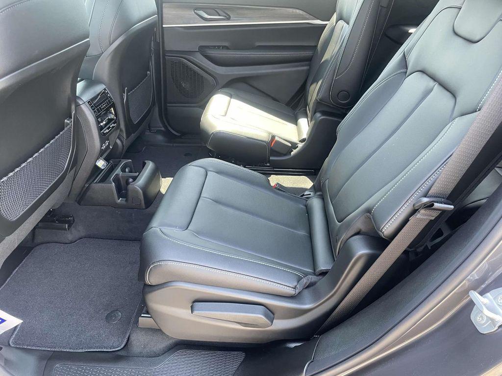 new 2025 Jeep Grand Cherokee L car, priced at $40,582