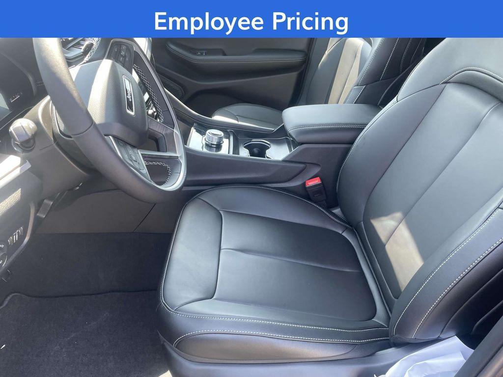 new 2025 Jeep Grand Cherokee L car, priced at $43,085