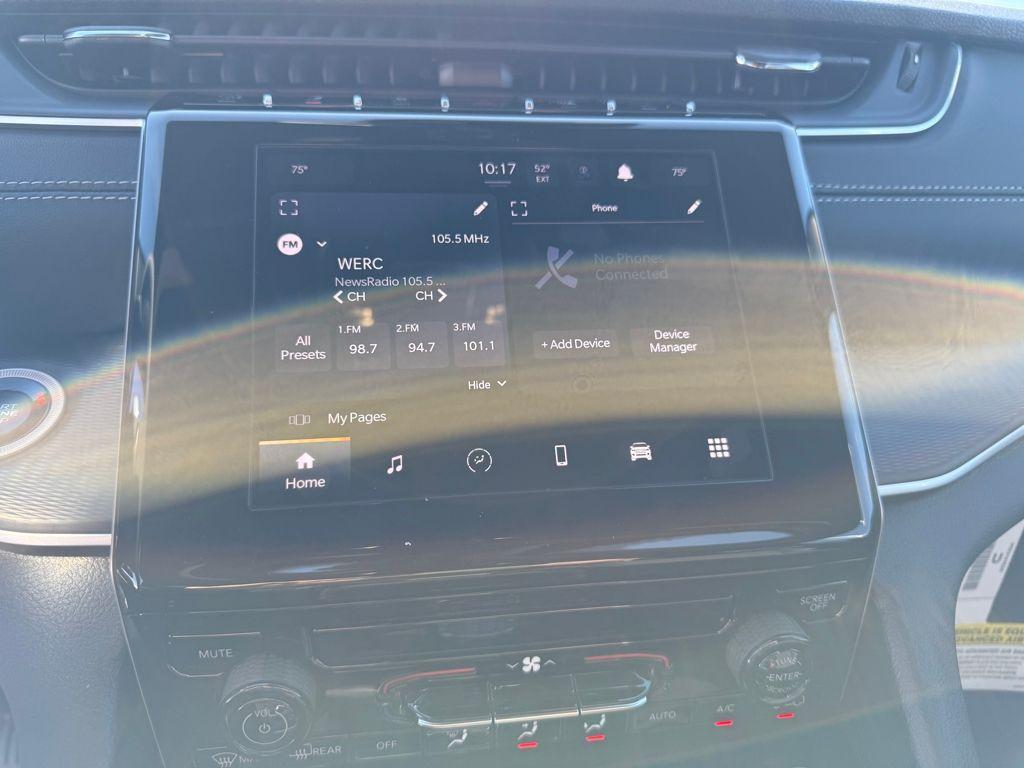 new 2025 Jeep Grand Cherokee car, priced at $30,800