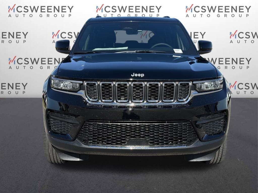 new 2025 Jeep Grand Cherokee car, priced at $30,800