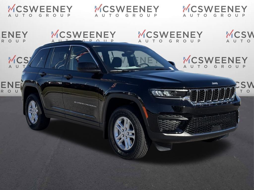 new 2025 Jeep Grand Cherokee car, priced at $30,800