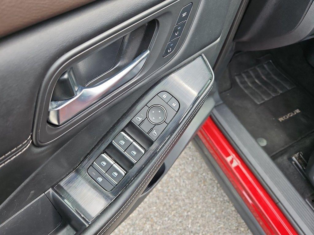 used 2023 Nissan Rogue car, priced at $25,250
