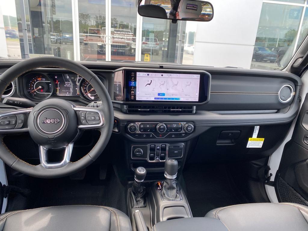 new 2025 Jeep Wrangler car, priced at $46,520