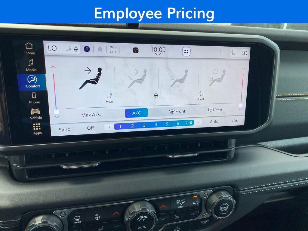 new 2025 Jeep Wrangler car, priced at $47,520
