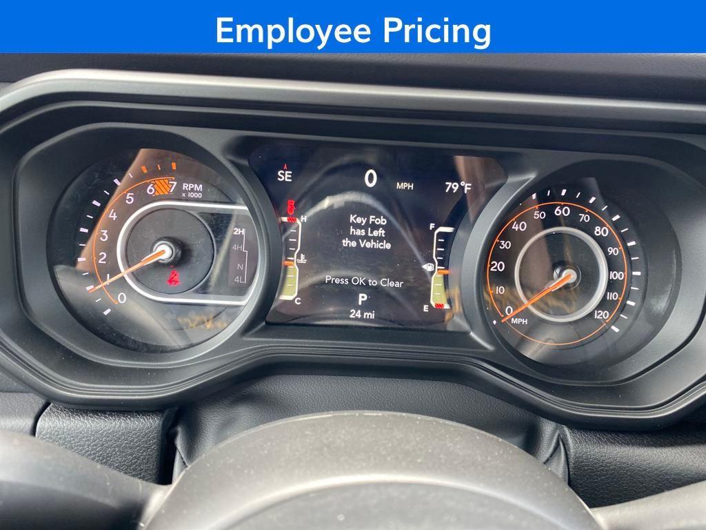 new 2025 Jeep Wrangler car, priced at $47,520