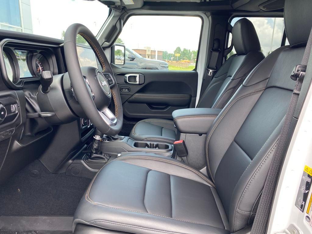 new 2025 Jeep Wrangler car, priced at $46,520