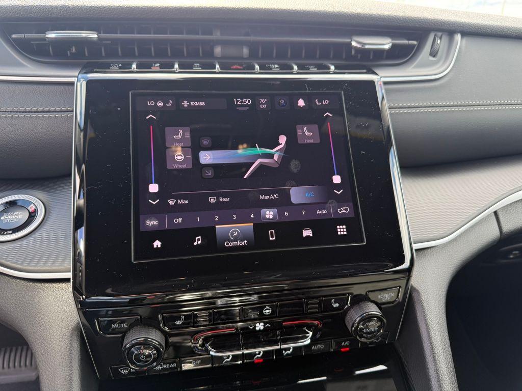 new 2025 Jeep Grand Cherokee car, priced at $32,625