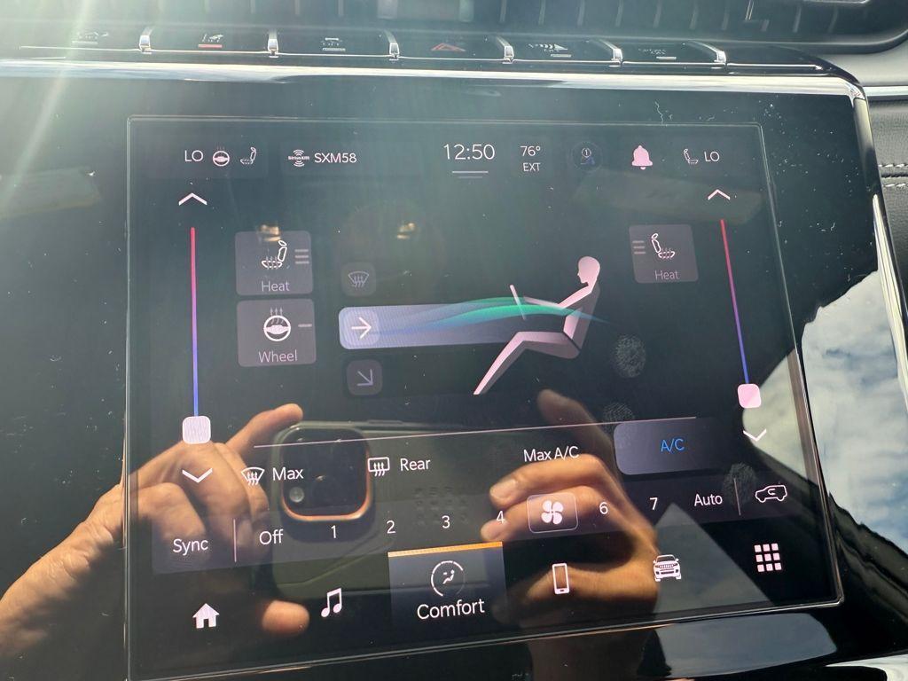 new 2025 Jeep Grand Cherokee car, priced at $32,625